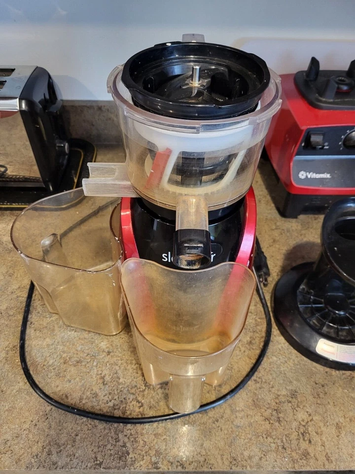 Соковыжималка холодного отжима вертикальная жевательная Tribest Slowstar SW-2000 - Изображение 4 из 4