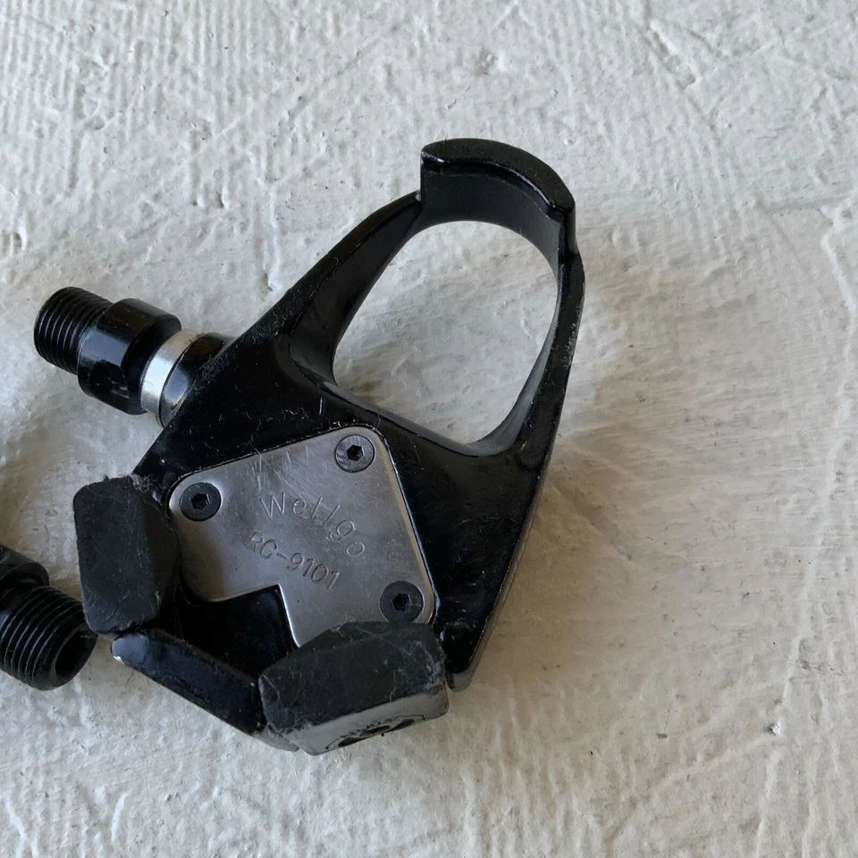 WELLGO RC 9101 ROAD BIKE PEDALS NO CLEATS 440 GRAMS CHROMOLY SPINDLE BLACK - Image 2 of 4