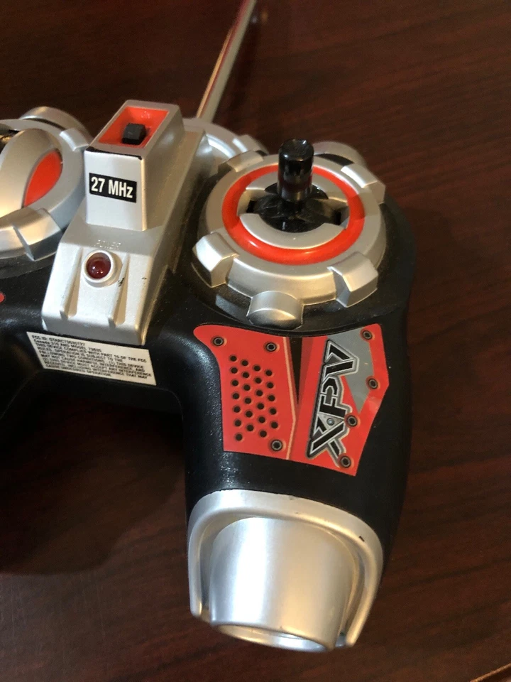 XPV 2.0 Shadow Hawk Red 27 MHz - Jakks Pacific RC Stealth Airplane controller - Image 3 of 4