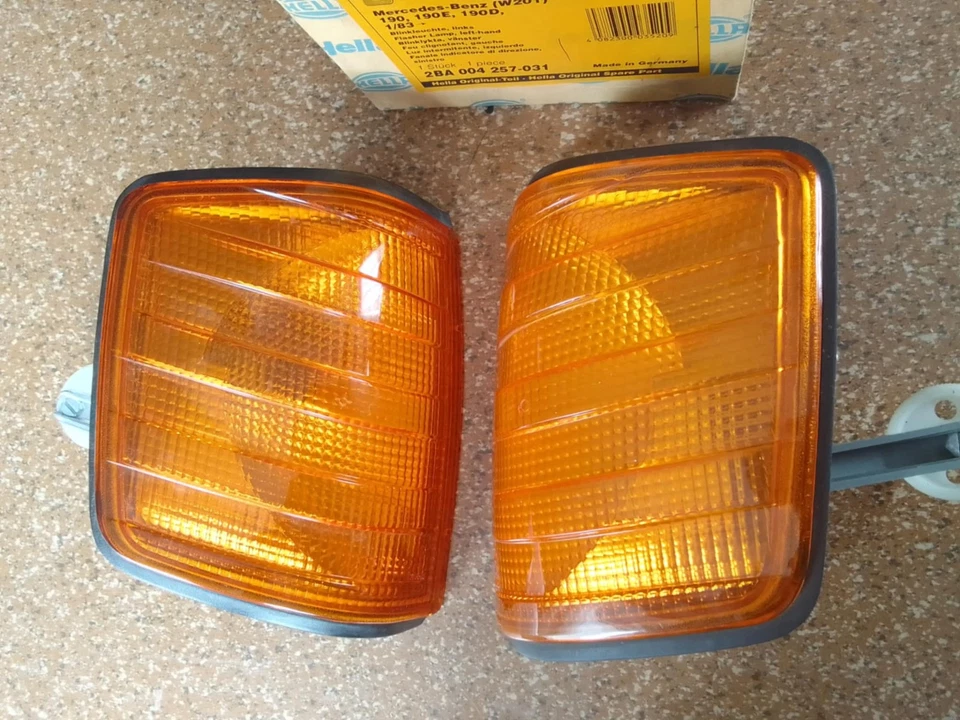 Señal de giro Hella Mercedes Benz w201 190E 190d nuevo Foto 4 de 4