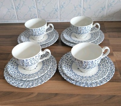 4 x Rosenstrauß von Royal Victoria Tassen & Untertassen & Teeteller Set