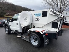 2016 Ford F-450 Super Duty 4X2 2dr Regular Cab 140.8 200.8 in. WB