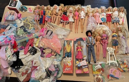 Huge Lot Of Vintage Barbie Dolls, Clothes, Accessories & Books 1960’s/80s/90s