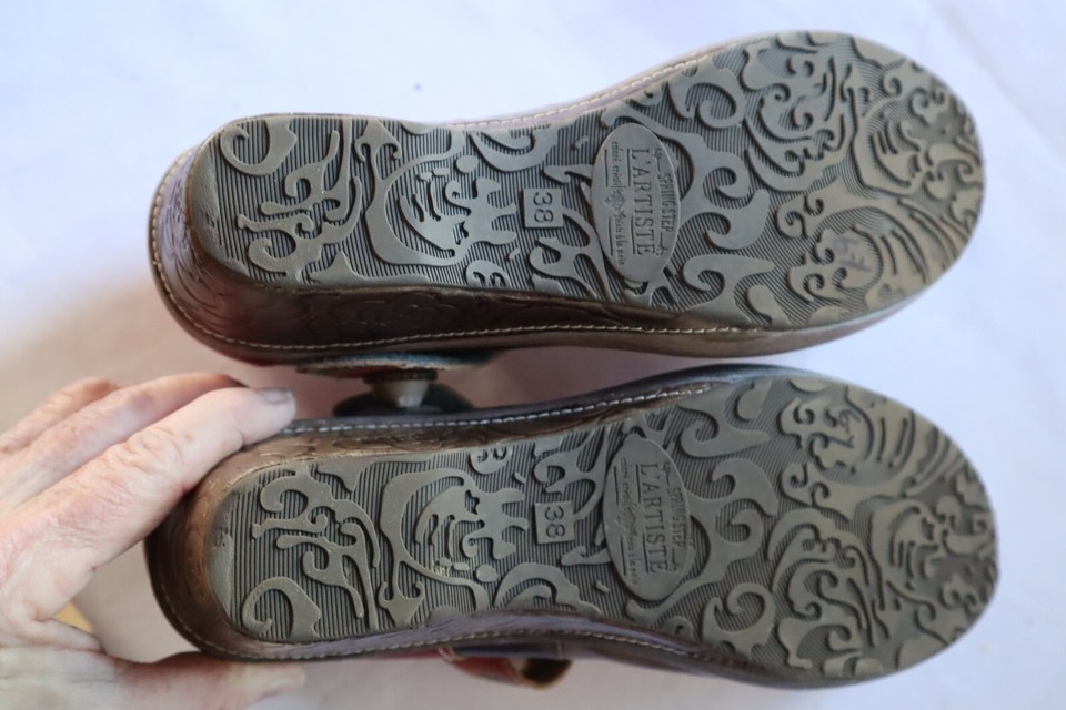 Brown L'Artiste Spring Step Caliko Grym Mary Jane Pumps 38 US 7.5 8