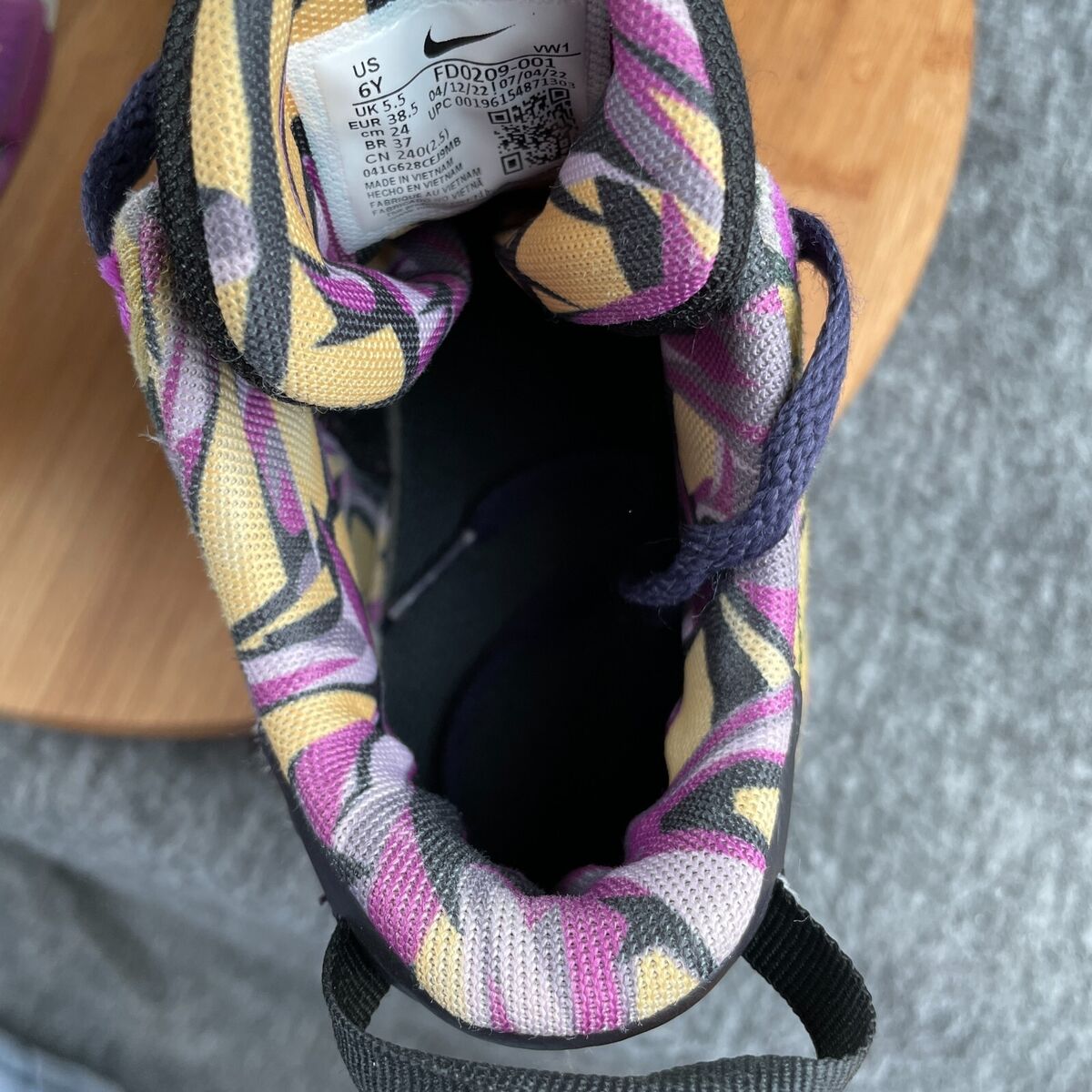 Nike Lebron Witness 7 SE GS Lakers Graffiti FD 0209-001 Size Nike Lebron Witness 7 SE GS Lakers Graffiti FD 0209-001 Size