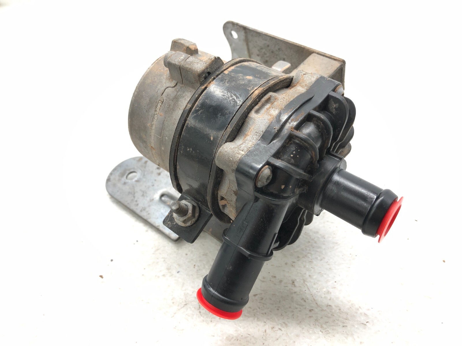 2014-2019 BENTLEY FLYING SPUR 4.0L V8 ELECTRIC AUXILARY COOLANT WATER PUMP OEM