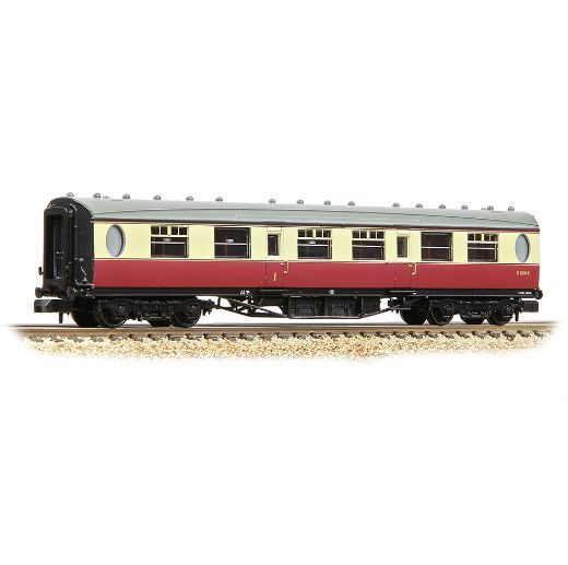 Graham Farish 376-226B LNER Thompson Composite Corridor Coach BR Crimson & Cream
