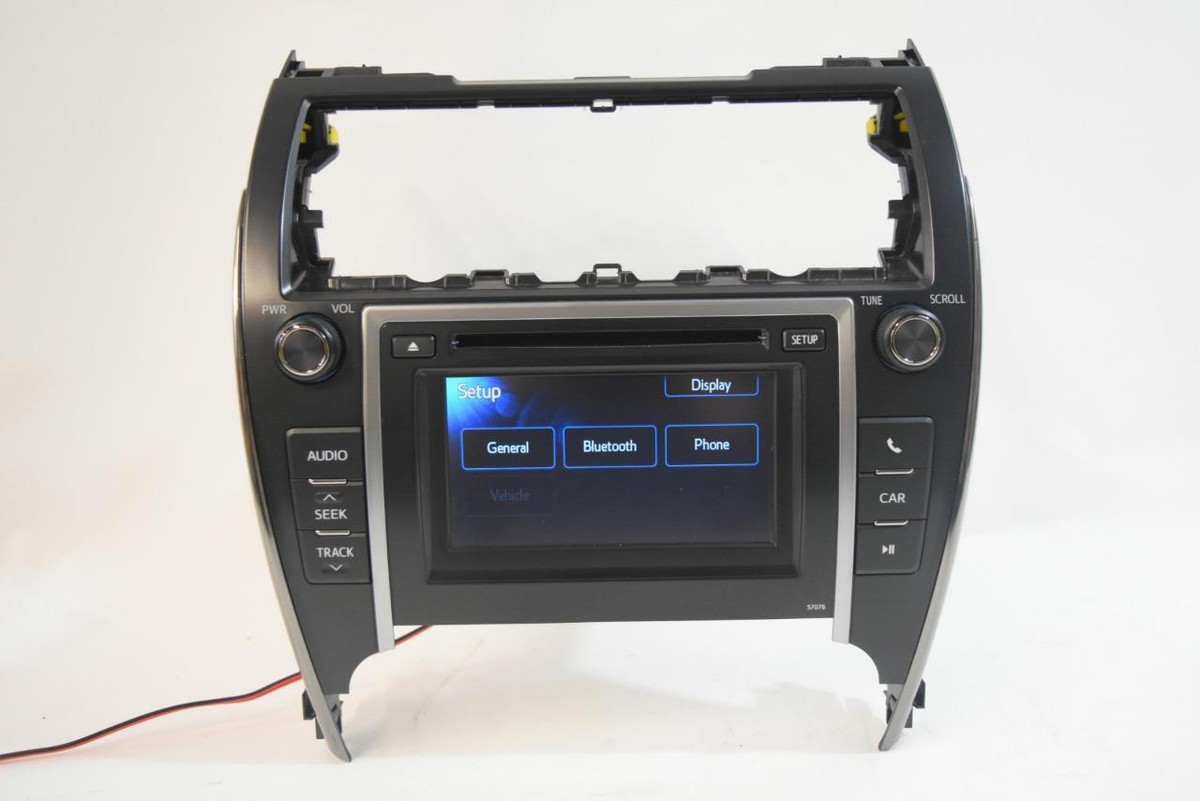 2012-2014 Toyota Camry 57076 Radio Touch Screen CD Player 86140