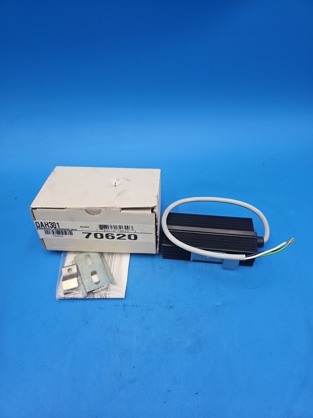 Hoffman DAH301 Semiconductor Control Panel Heater 110-120V AC/DC 30W