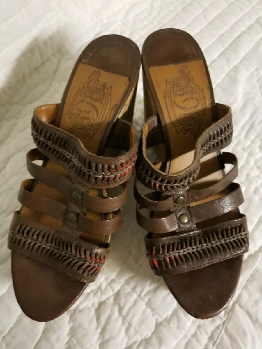 Sandalia tiras marron sale