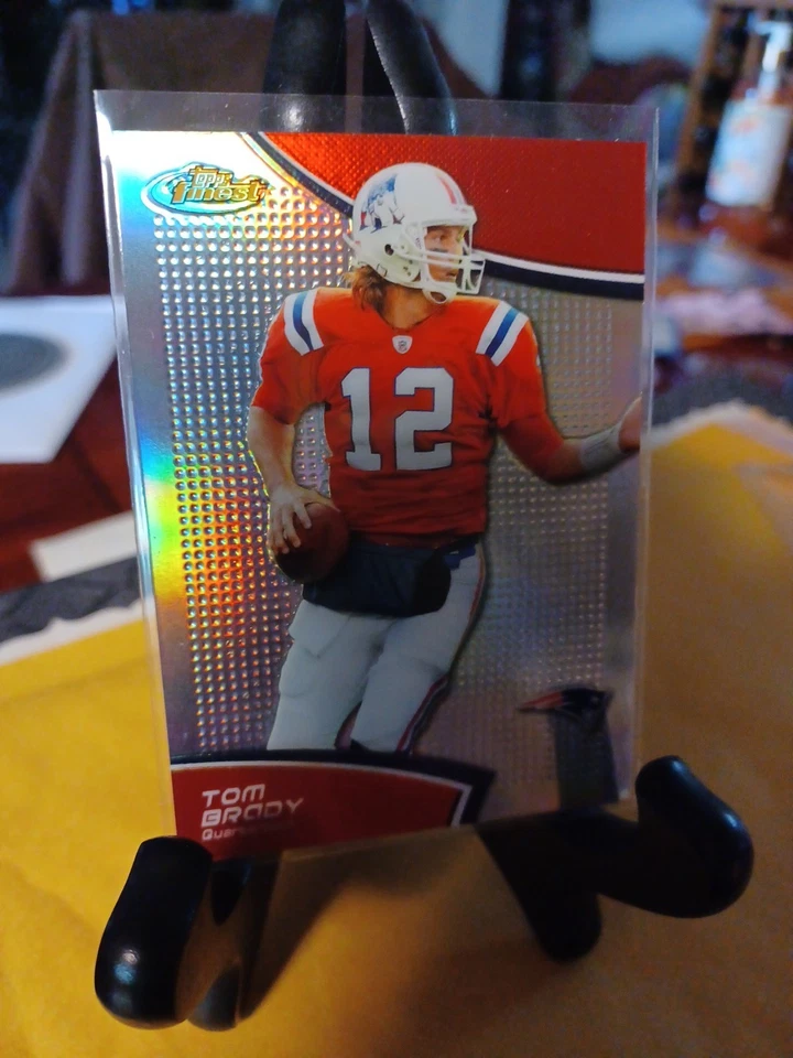 2011 Topps Finest #70 Tom Brady Refractor Card ... Near Mint - Image 2 of 4