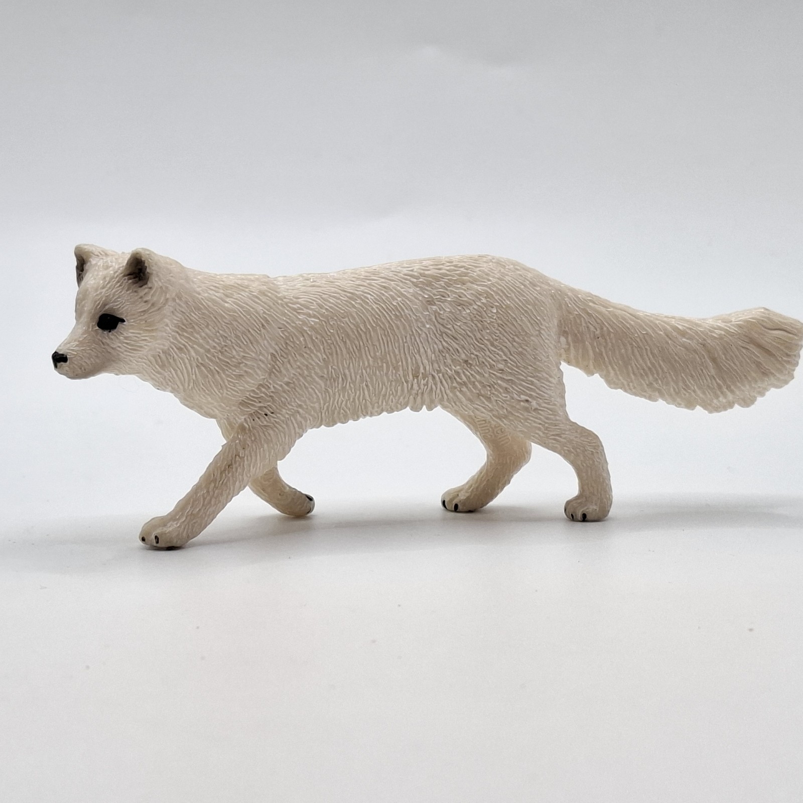 Schleich Arctic Fox 14638 Mini Figure Retired Wild Life Animal
