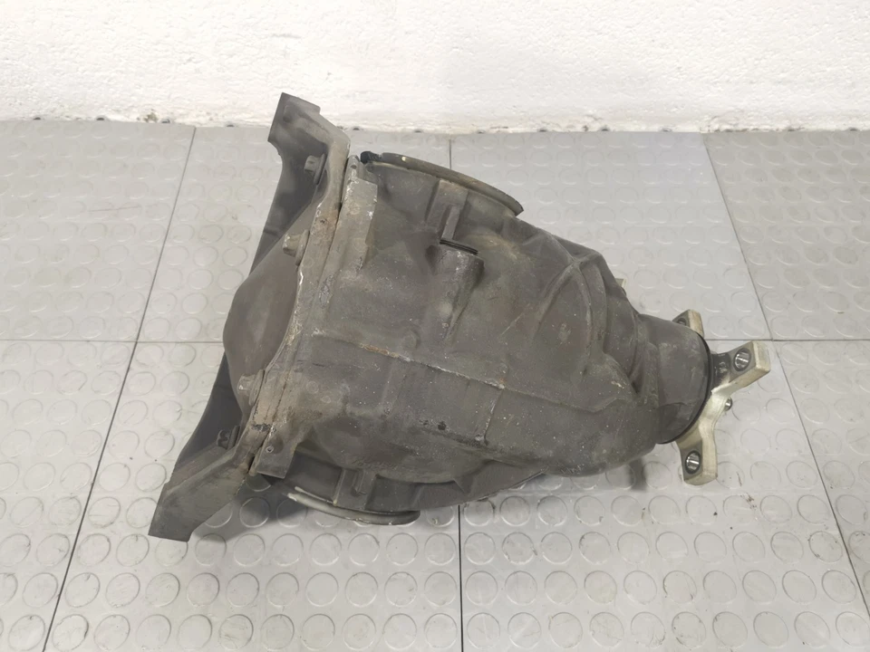 Mercedes-Benz 2014 CLS550 tracción trasera 4,7 diferencial eje diferencial portador relación 3,07 Foto 4 de 4