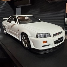 AUTOart 1/18 Skyline GT-R R34 V-Spec