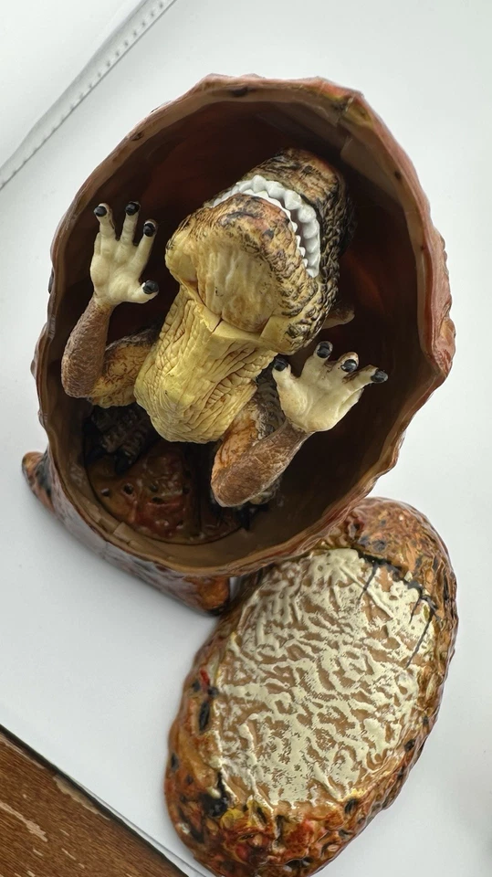 Godzilla Movie Monster Claw Hatchling With Egg Action Figure Set Of 2 1998 - Image 3 of 4