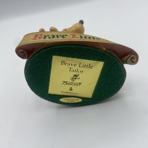 Danbury Mint Disney Mickey Mouse Brave Little Tailor 75 ans avec figurine Mickey - Photo 4/4