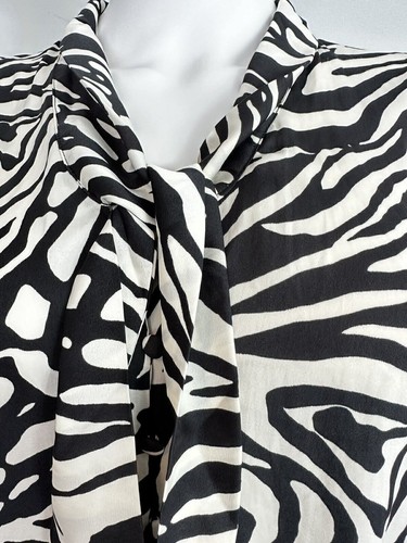 NEW Jones New York Size XS Short Sleeve Button Up Blouse Zebra Print Tie Neck - Picture 3 of 8