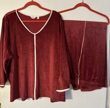 Breezies  Velvet Lounge Set with White Trim Dark berry 3X Super Soft NEW