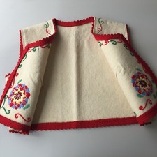 Vtg Hungarian Folk Vest Woman's Hand Made Embroidery Felt Vesr One of a Kind S