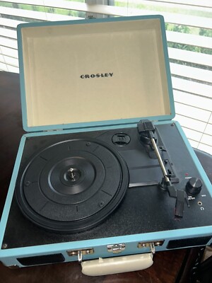 Crosley Cruiser Plus Record Player (Turntable) Teal/Blue with Bluetooth CR8005F