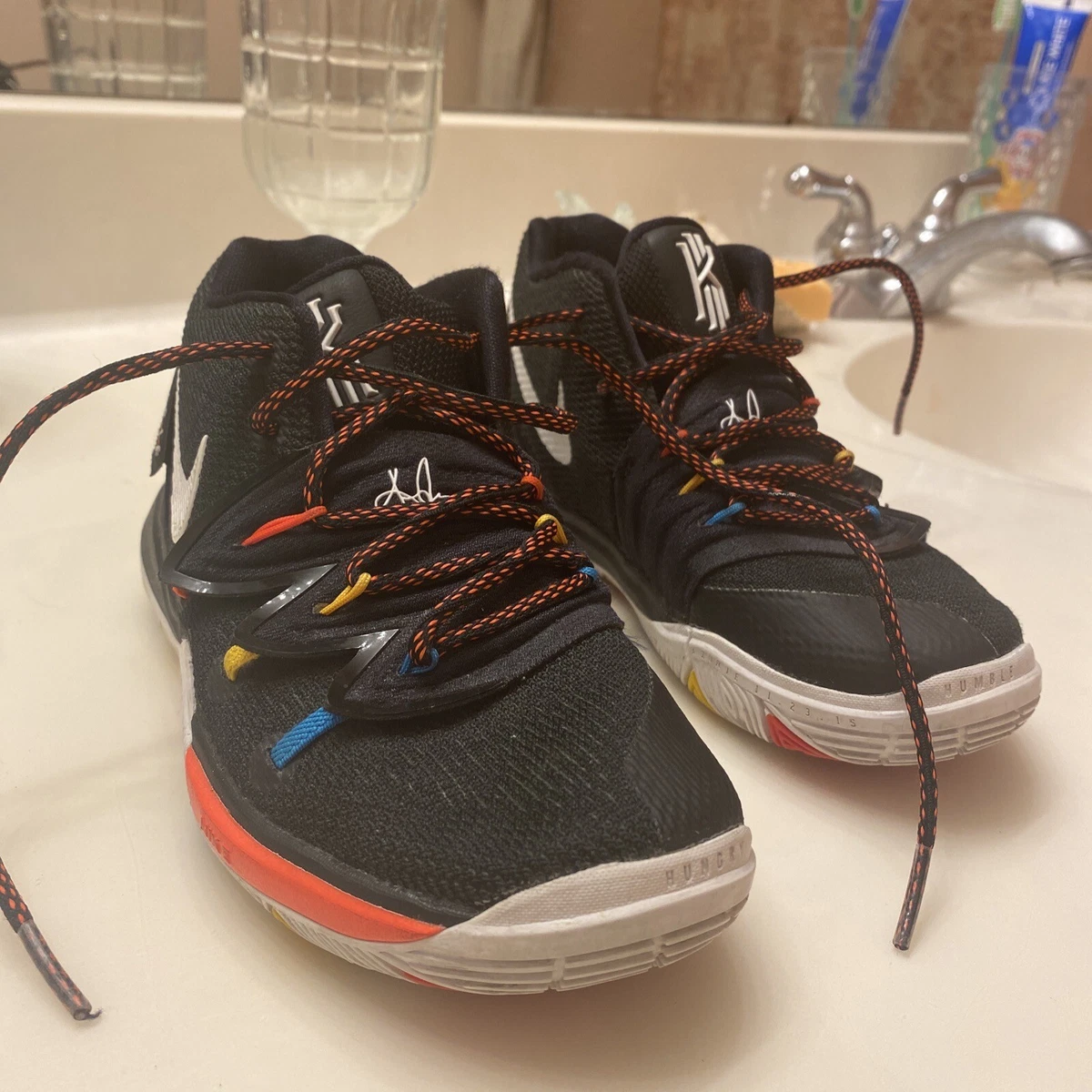 Kyrie 5 friends boys cheap