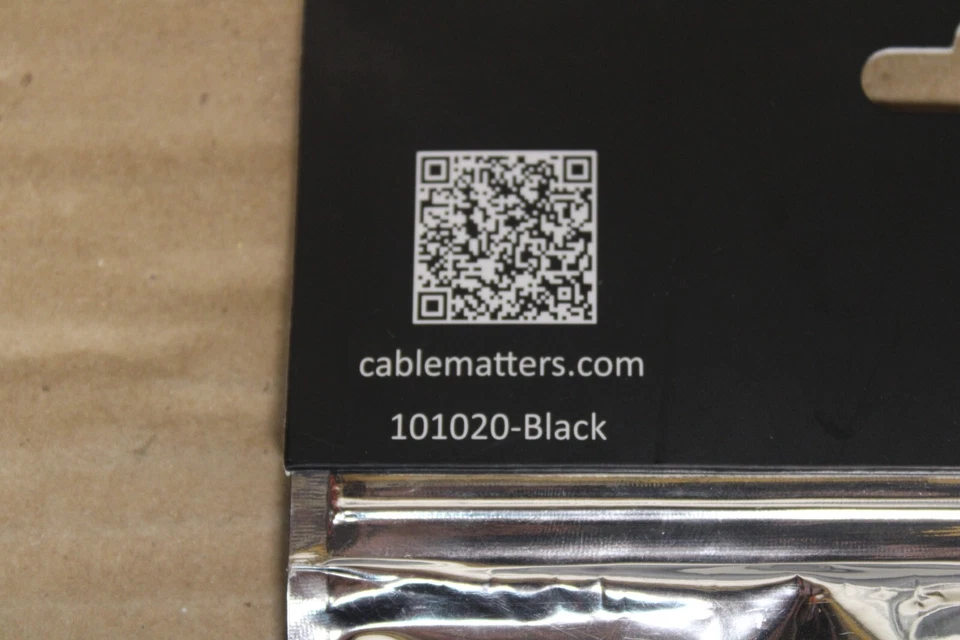 Cable Matters DisplayPort 1.2 to HDMI/DVI/VGA Male to Female 3-in-1 Adapter - Image 3 of 3