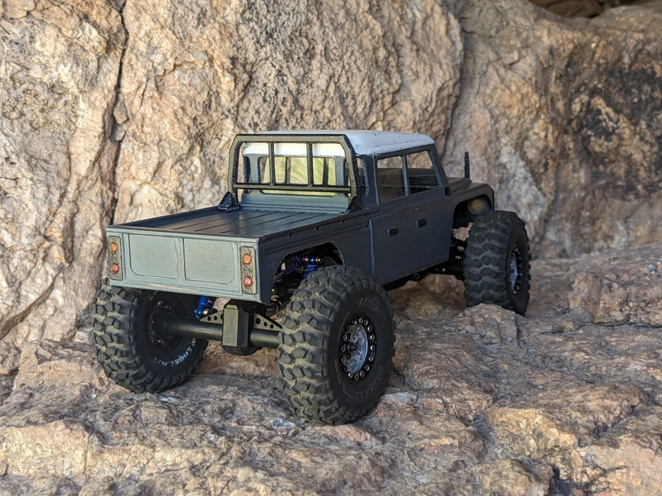 Axial SCX24 1/24 Land Rover Defender 150-155mm Gladiator Body RC Crawler - Image 4 of 4