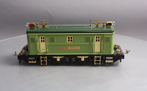MTH 10-1066-0 Standard Gauge 2-Tone Green 9E Electric Locomotive LN/Box - Picture 2 of 12