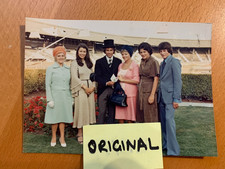 IVAN MAUGER and Family on day of MBE ceremony  - Original photo  + FREE POSTAGE