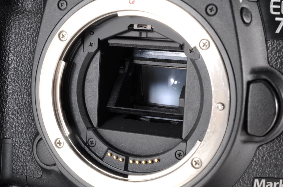 Корпус цифровой зеркальной камеры Canon EOS 7D Mark II только SC11306 из Японии [почти как новая] - Изображение 3 из 4