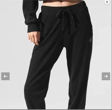 Women's Alo Yoga Muse Sweatpants BLACK  Size XS