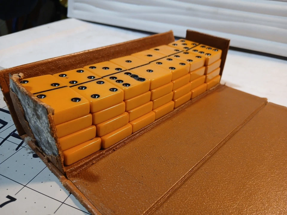 Vintage 2” Bakelite Dominoes Aged Butterscotch Pumpkin Orange - Image 4 of 4