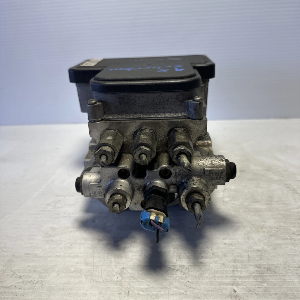 1998-2000 Chevy Silverado K1500 ABS Pump Anti Lock Brake Module Part 12765501 - Image 3 of 4