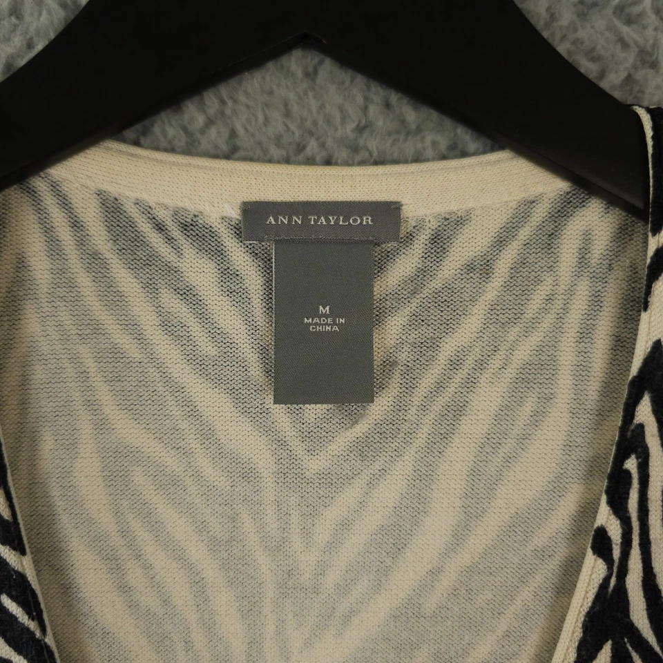 Suéter Ann Taylor Mujer Mediano Crema Negro Cebra Cuello en V Cárdigan Seda Cachemira Foto 3 de 4
