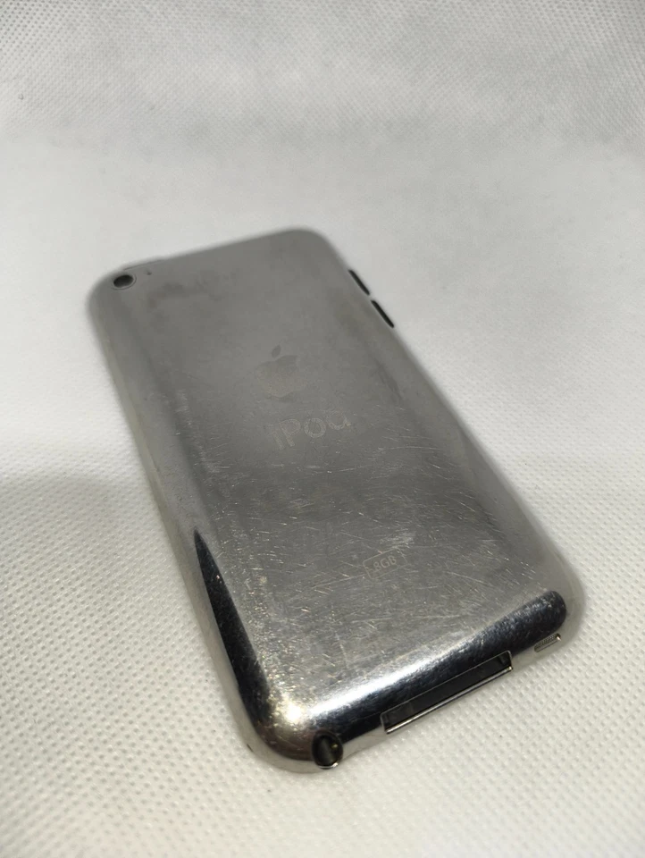 iPod Touch 4ta Gen 8GB Plata - Imagen 2 de 3