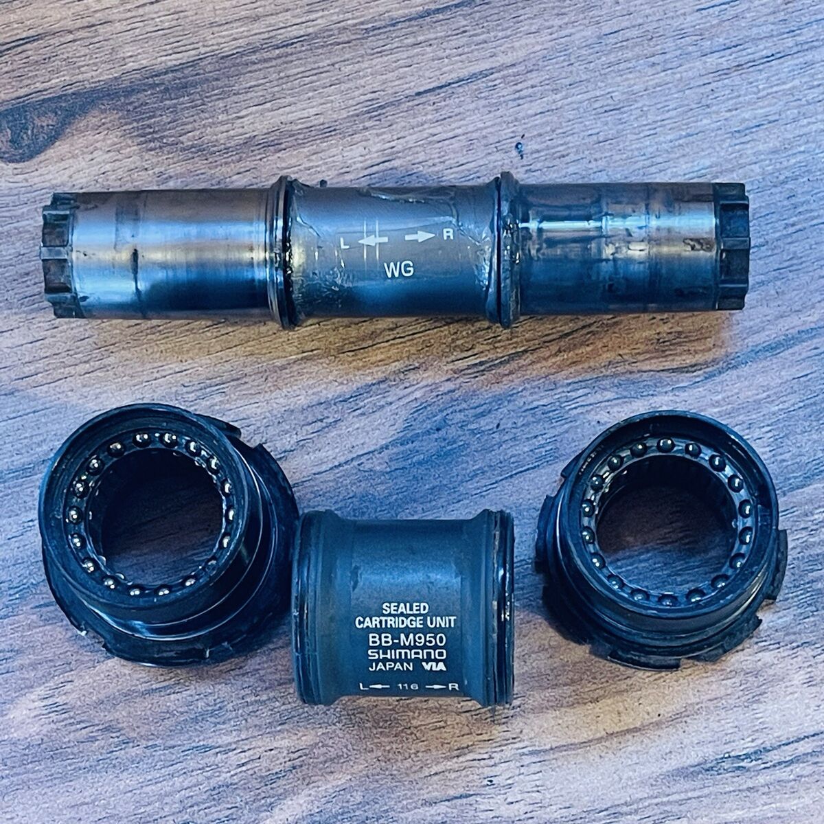 Shimano XTR BB-M950 Octalink V.1 Bottom Bracket 116 Spindle Shimano XTR BB-M950 Octalink V.1 Bottom Bracket 116 Spindle