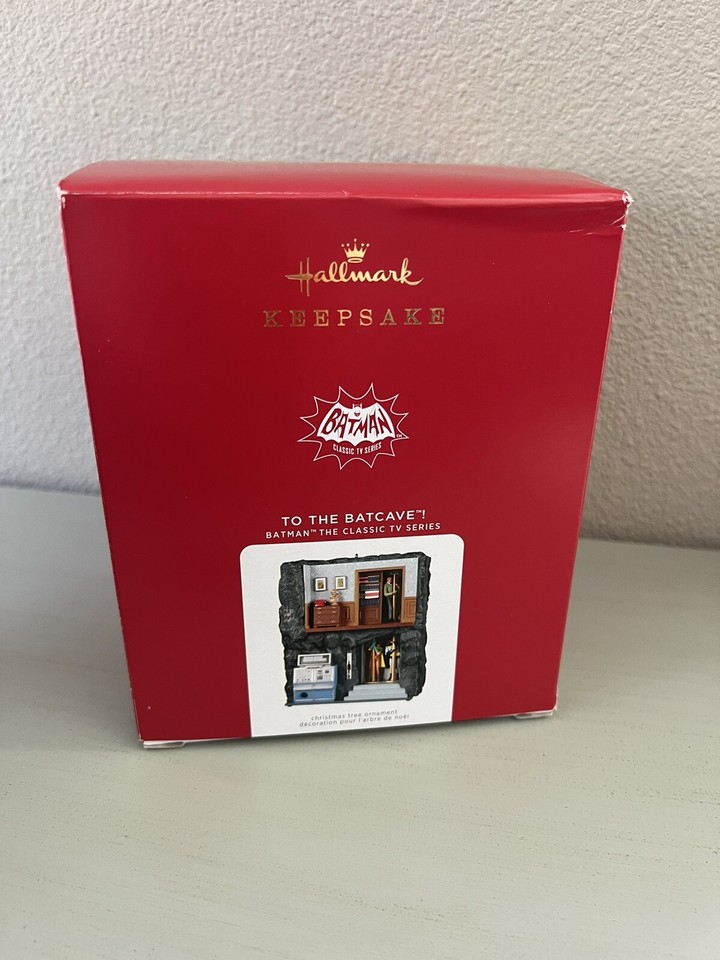 HALLMARK 2021 TO THE BATCAVE BATMAN LIGHT MOTION SOUND ORNAMENT *READ