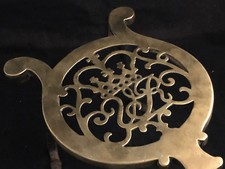 Souvenir Royaliste Victoria Régina Trépieds Bronze et Fer Forgé Couronne Royale 