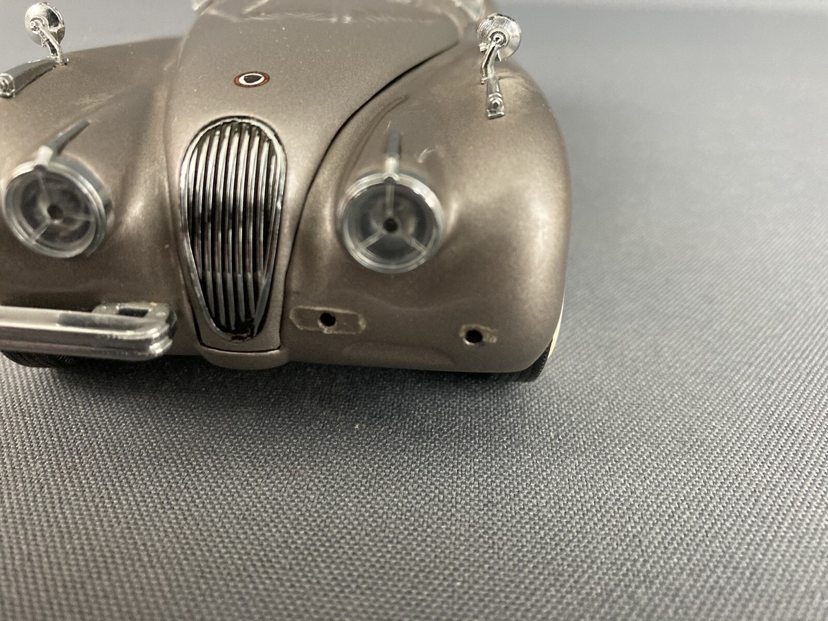 Danbury Mint 1949 Jaguar XK120 Convertible Silver Gray 1/24