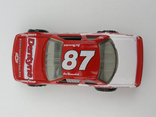 1993 Matchbox Racing Super Stars 1/64 Joe Nemechek #87 Dentyne - LOOSE - Picture 6 of 7
