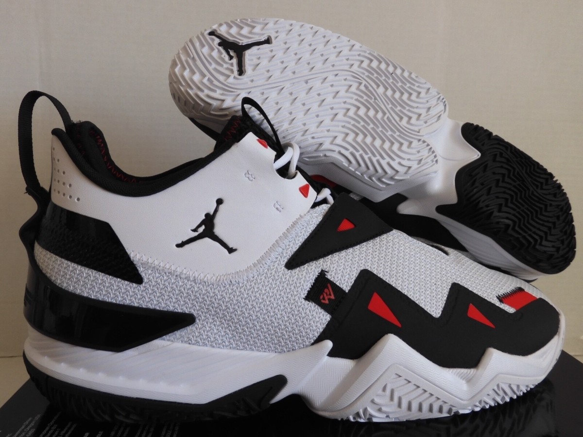 NIKE AIR JORDAN RUSSEL WESTBROOK ONE TAKE WHITE-BLACK-RED SZ