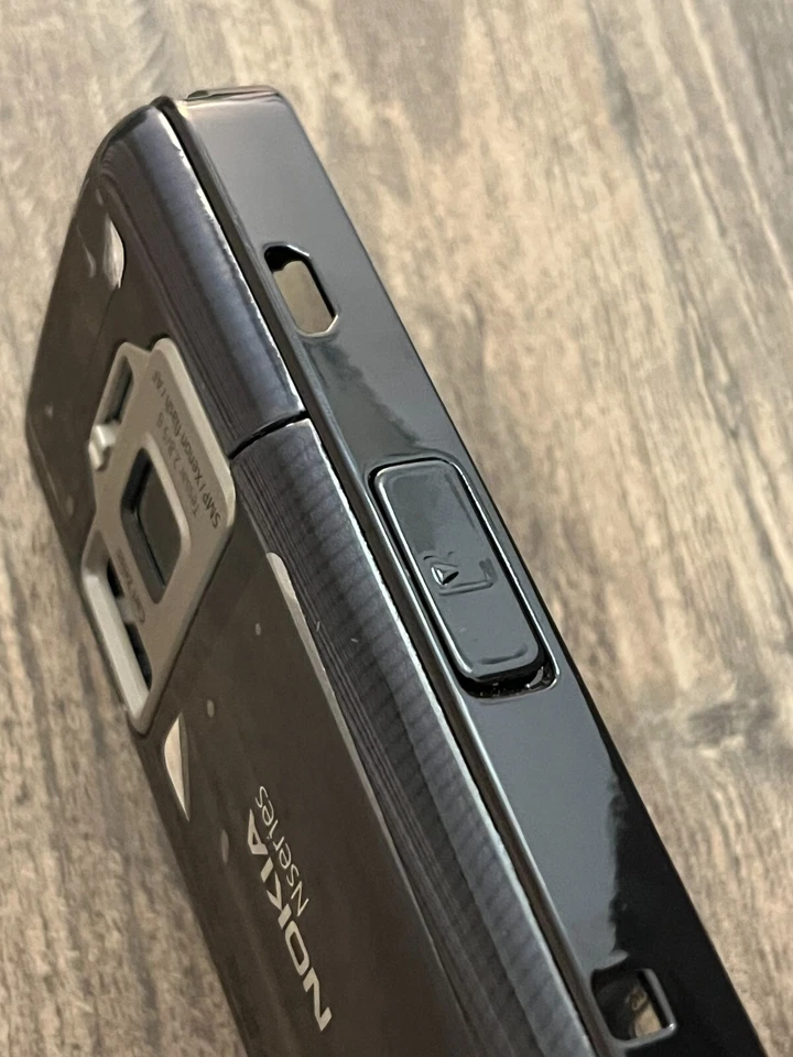 Nokia N82 Full Housing Chases Black Color - Image 3 of 4