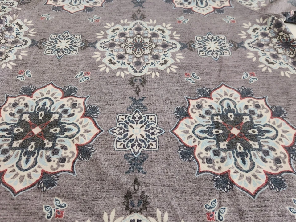 ST JOHN'S BAY WOMEN'S PETITE GRAY FLORAL SWEATER BLOUSE $37.00 - Image 4 of 4