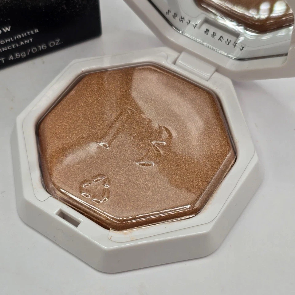 Fenty Beauty Demi Glow Light Diffusing Highlighter 06 RICH HUNNIE 0.16 oz, NIB - Image 3 of 4