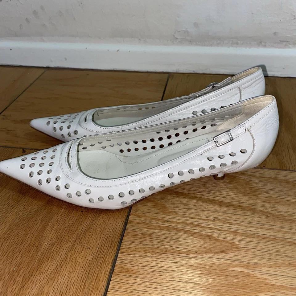 Banana Republic - Zapatos de tacón de gatito cuero negro 8M blanco hechos en Italia Foto 4 de 4