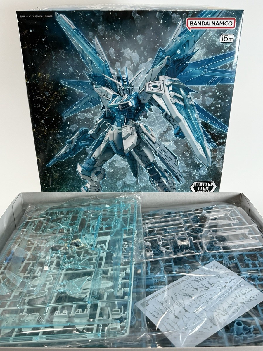 ロボット FREEDOM GUNDAM Ver.2.0 [CLEAR BLUE] MG 1/100 FREEDOM GUNDAM Ver.2.0 [CROSS CONTRAST COLORS