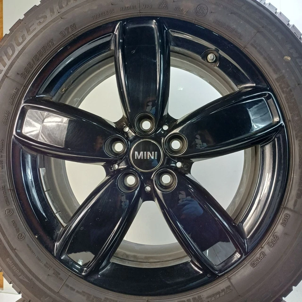 Winterräder Original MINI Countryman F60 6856031 7,5Jx17 Zoll Bridgestone 225/55 - Bild 2 von 4