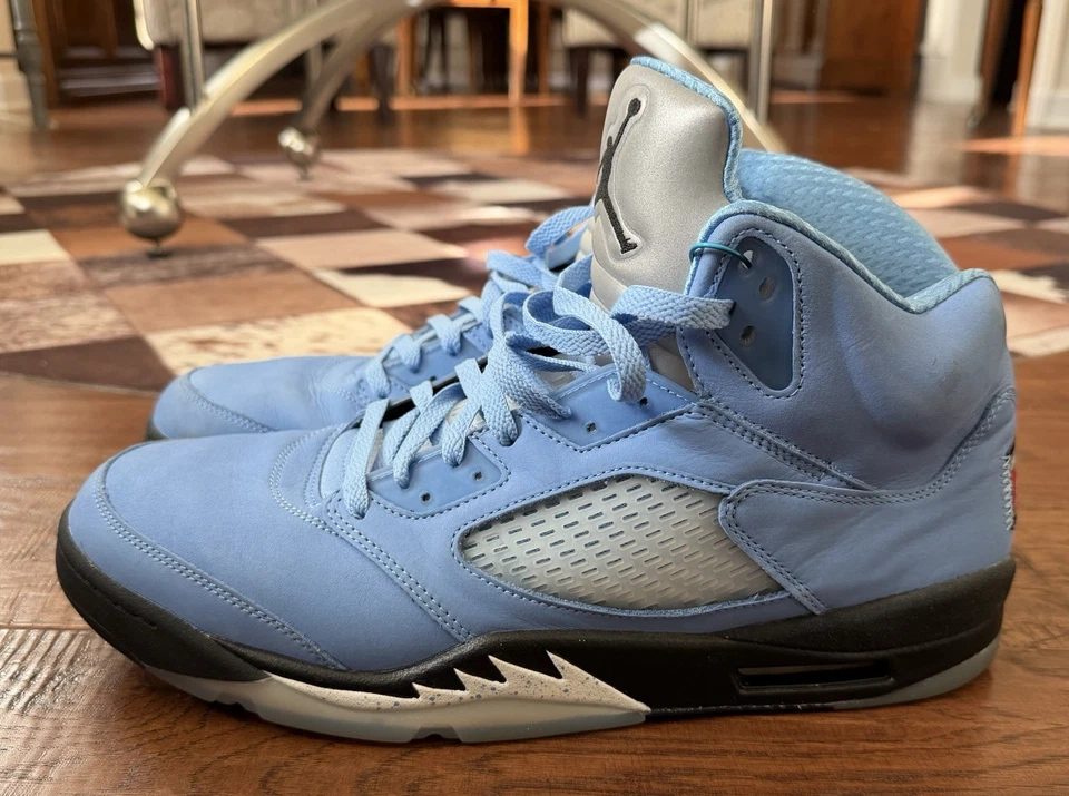 Jordan 5 Retro SE Mid UNC - Image 4 of 4