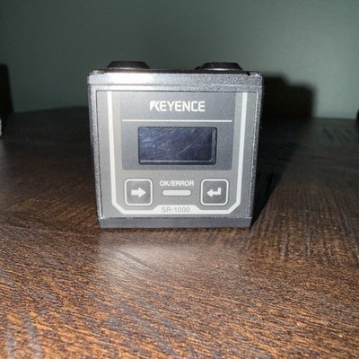 Keyence SR-1000 Autofocus Barcode Reader Scanner Real Pictures!! US Seller