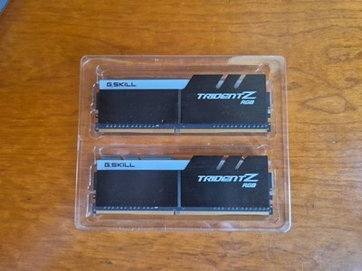 G.Skill Trident Z RGB 16GB (2x8GB) DDR4-4000 F4-4000C18D-16GTZRB RAM